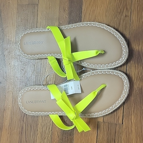 LANE BRYANT- Dream Cloud Bow Thong Sandal-Size 9.5W - Picture 1 of 12